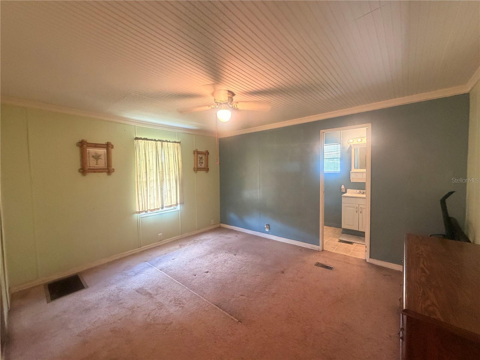 8582 W Admiral Byrd Ln Property Photo 2