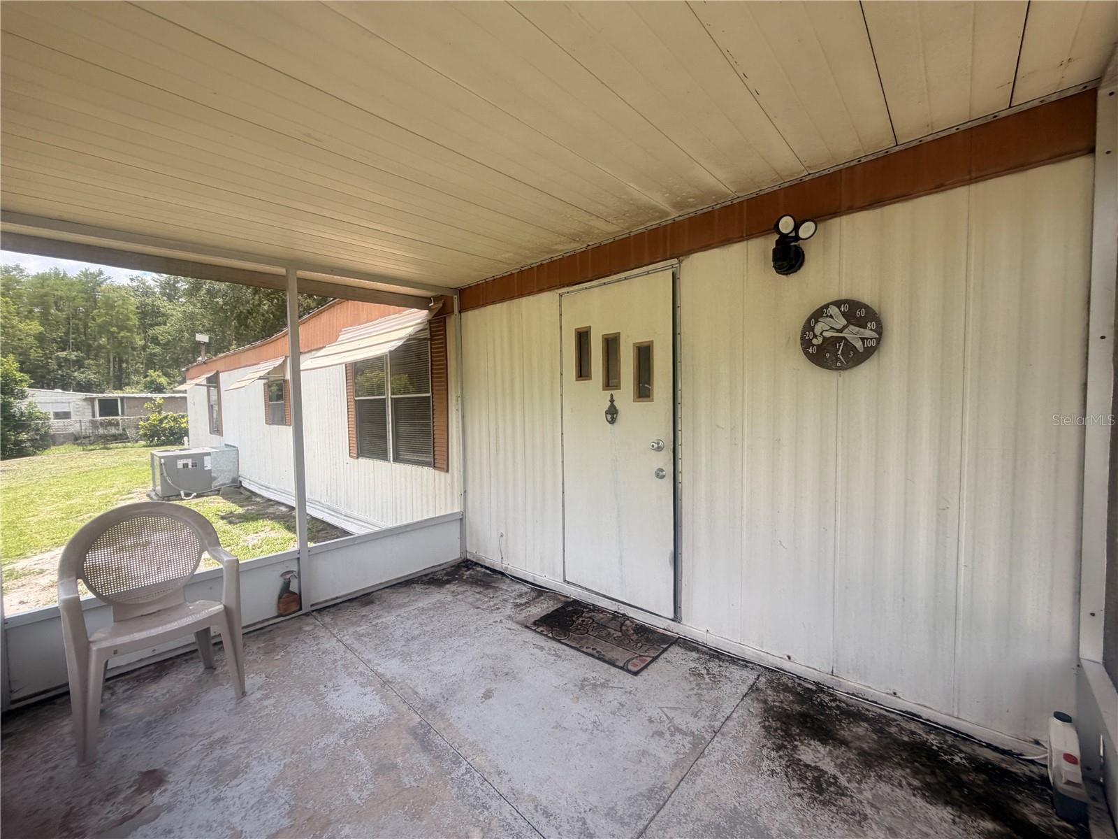 8582 W Admiral Byrd Ln Property Photo 12