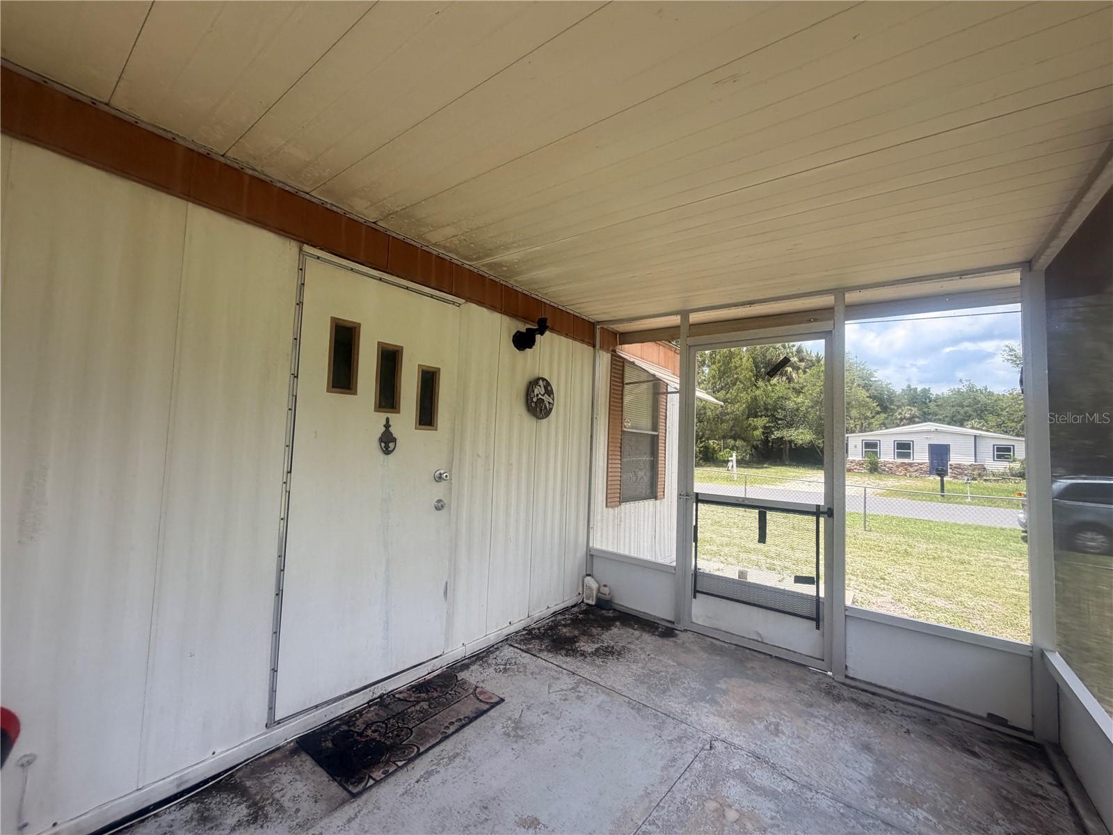 8582 W Admiral Byrd Ln Property Photo 13