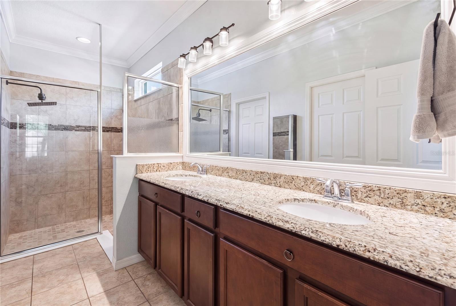 5253 Suncatcher Dr Property Photo 23