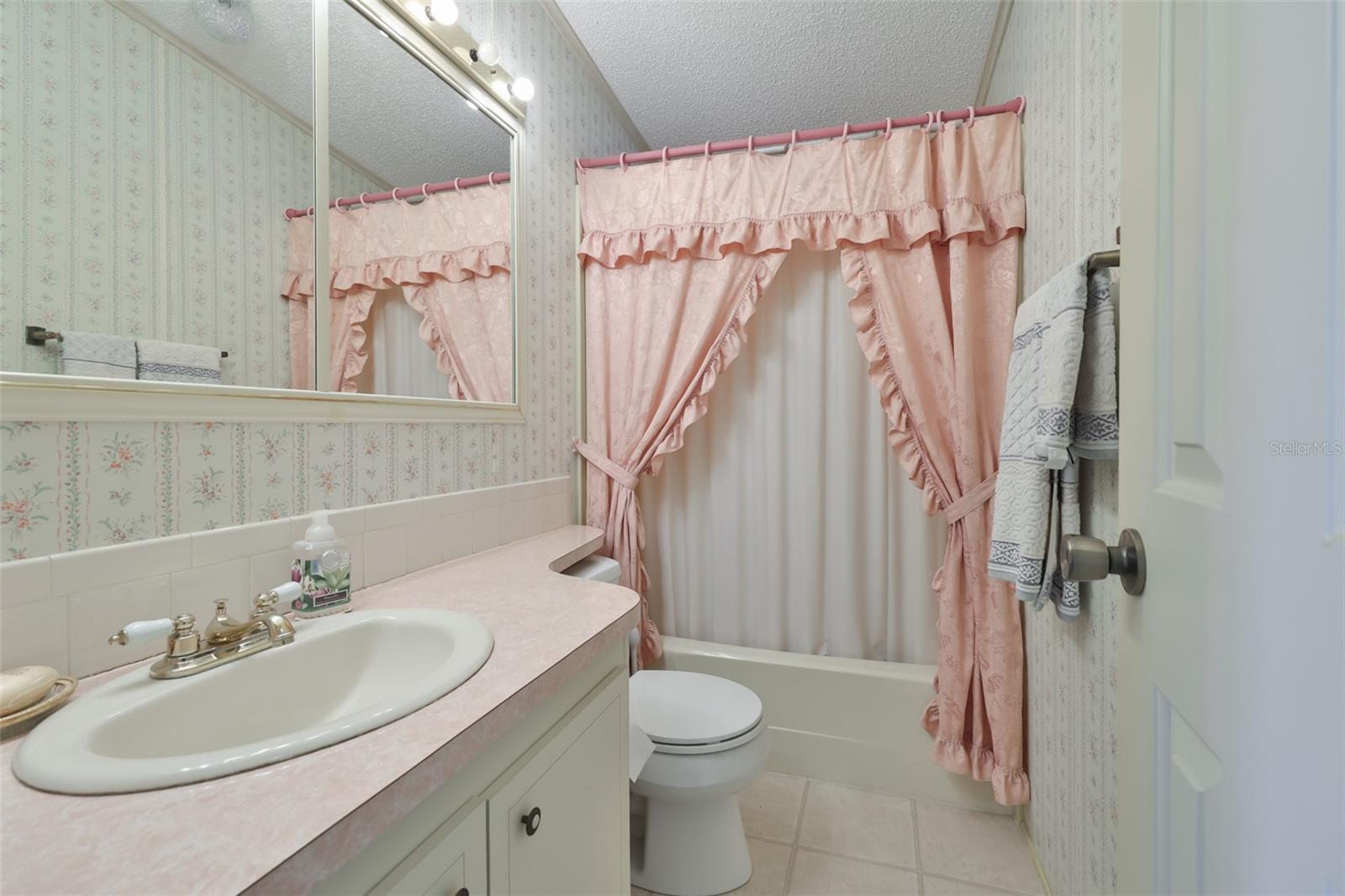 192 S Port Royal Ln Property Photo 16