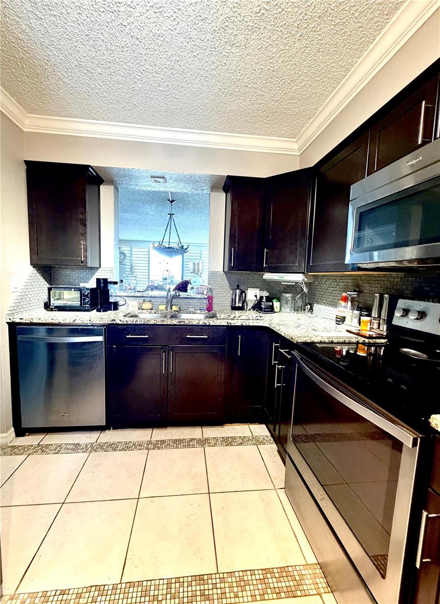 1000 Cove Cay Dr #4d Property Photo 12