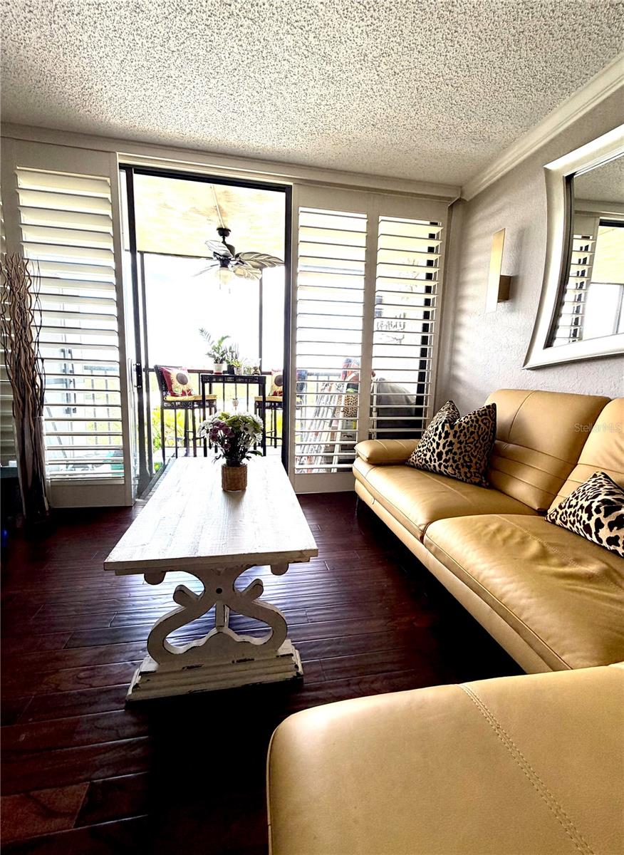 1000 Cove Cay Dr #4d Property Photo 20