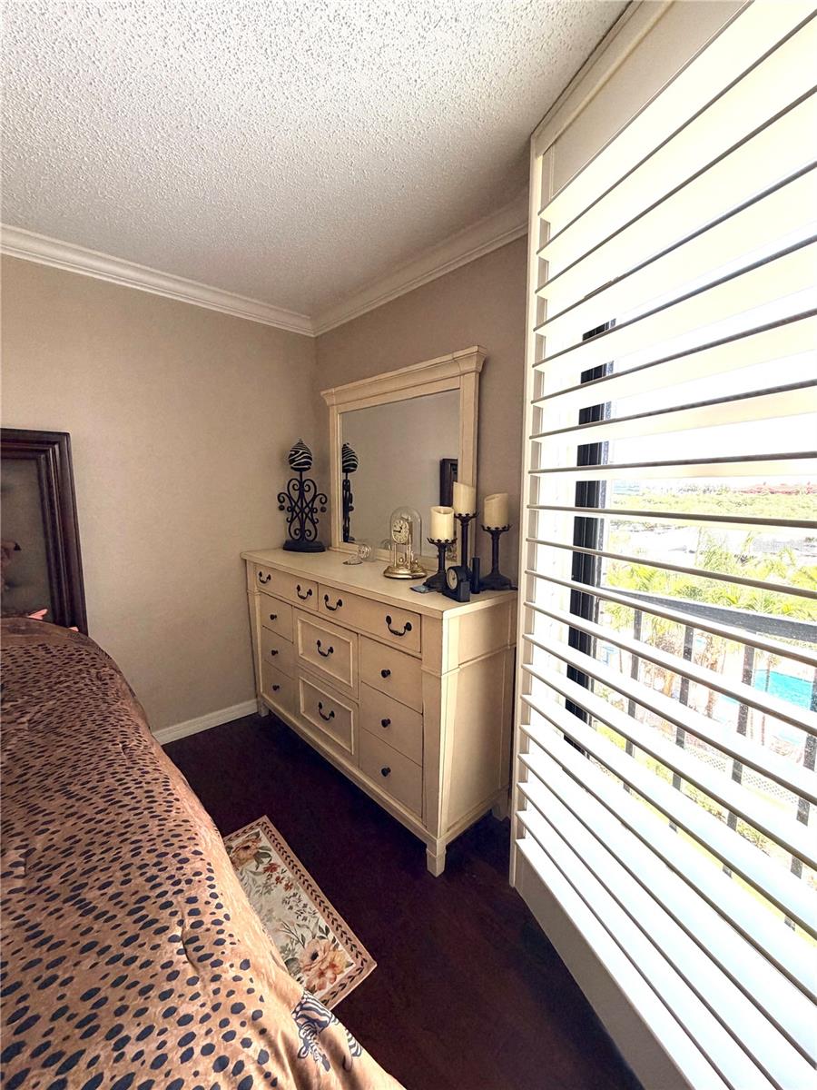 1000 Cove Cay Dr #4d Property Photo 33