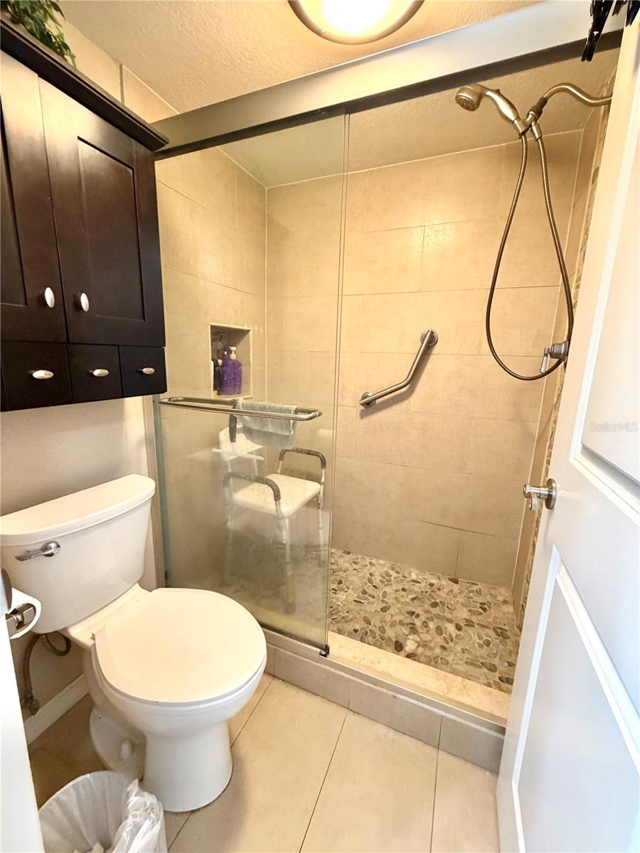 1000 Cove Cay Dr #4d Property Photo 35