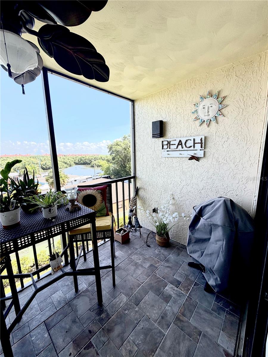1000 Cove Cay Dr #4d Property Photo 40
