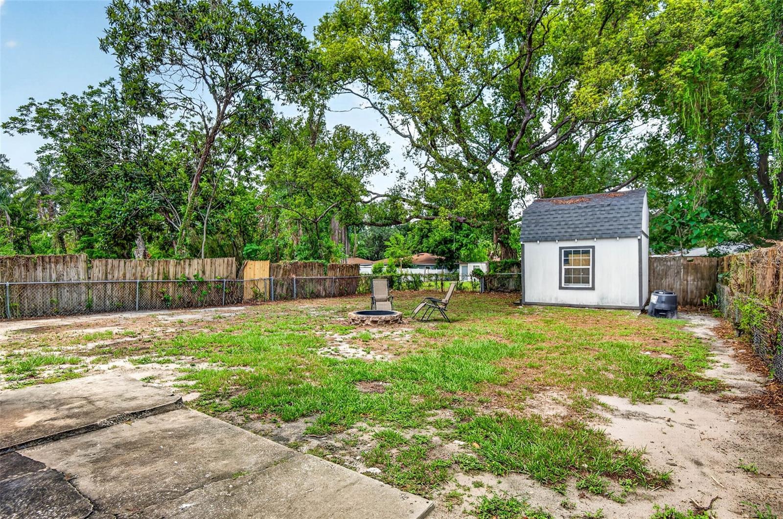 1610 E Paris St Property Photo 31