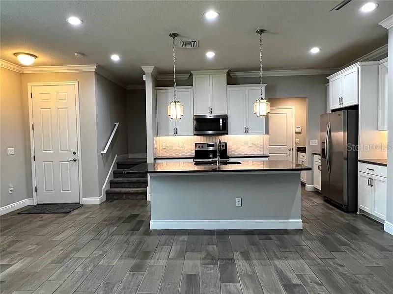 18814 Cornuta St Property Photo 8