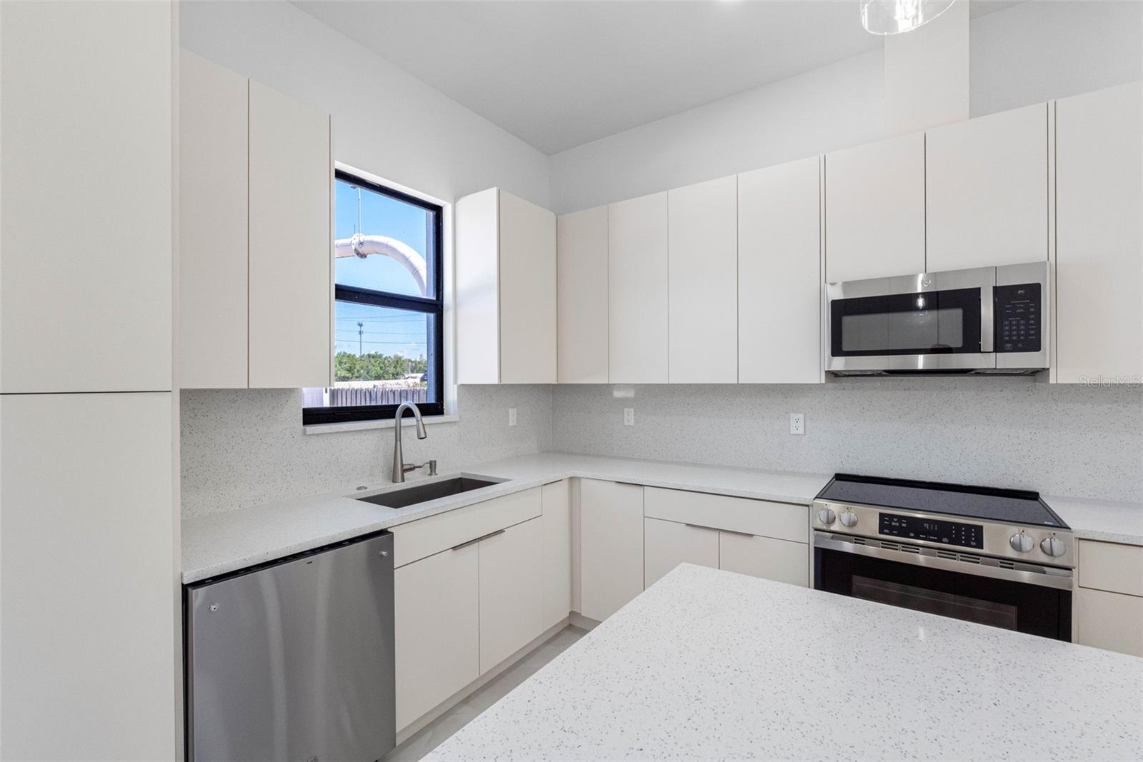 7015 N Central Ave #unit D Property Photo 29