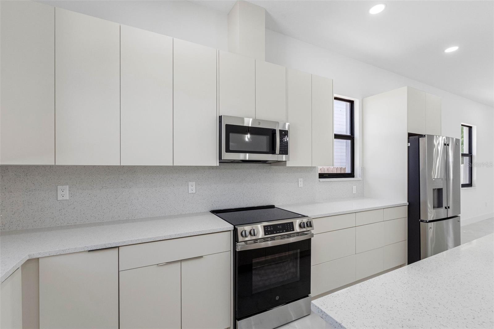 7015 N Central Ave #unit D Property Photo 30