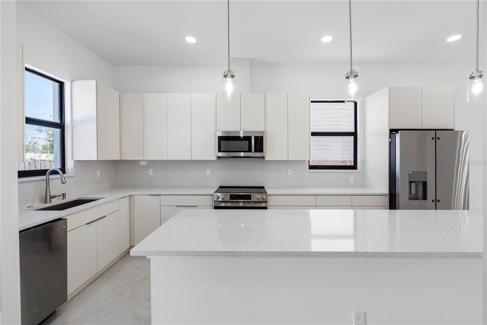 7015 N Central Ave #unit D Property Photo 33
