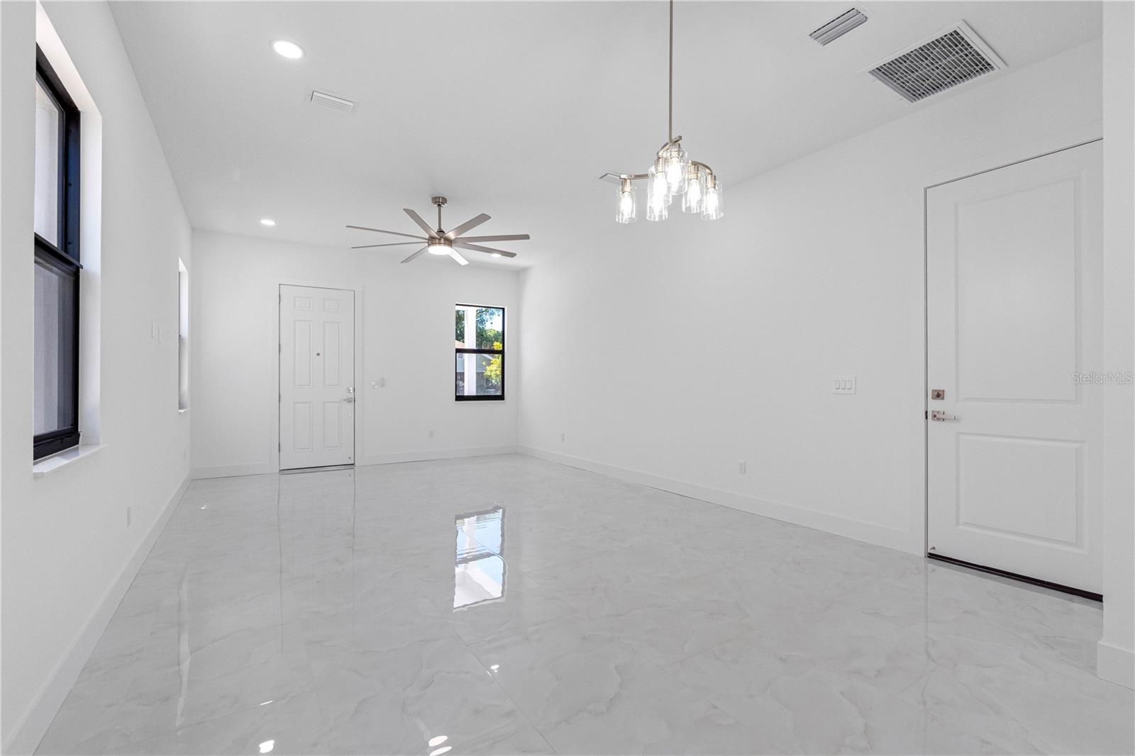 7015 N Central Ave #unit D Property Photo 35