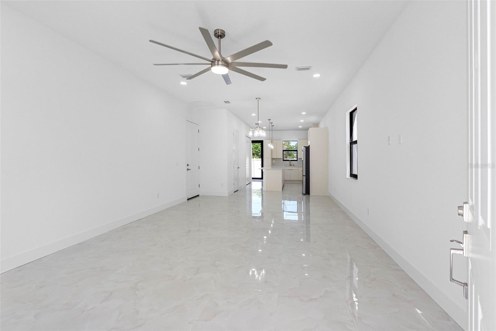 7015 N Central Ave #unit D Property Photo 39