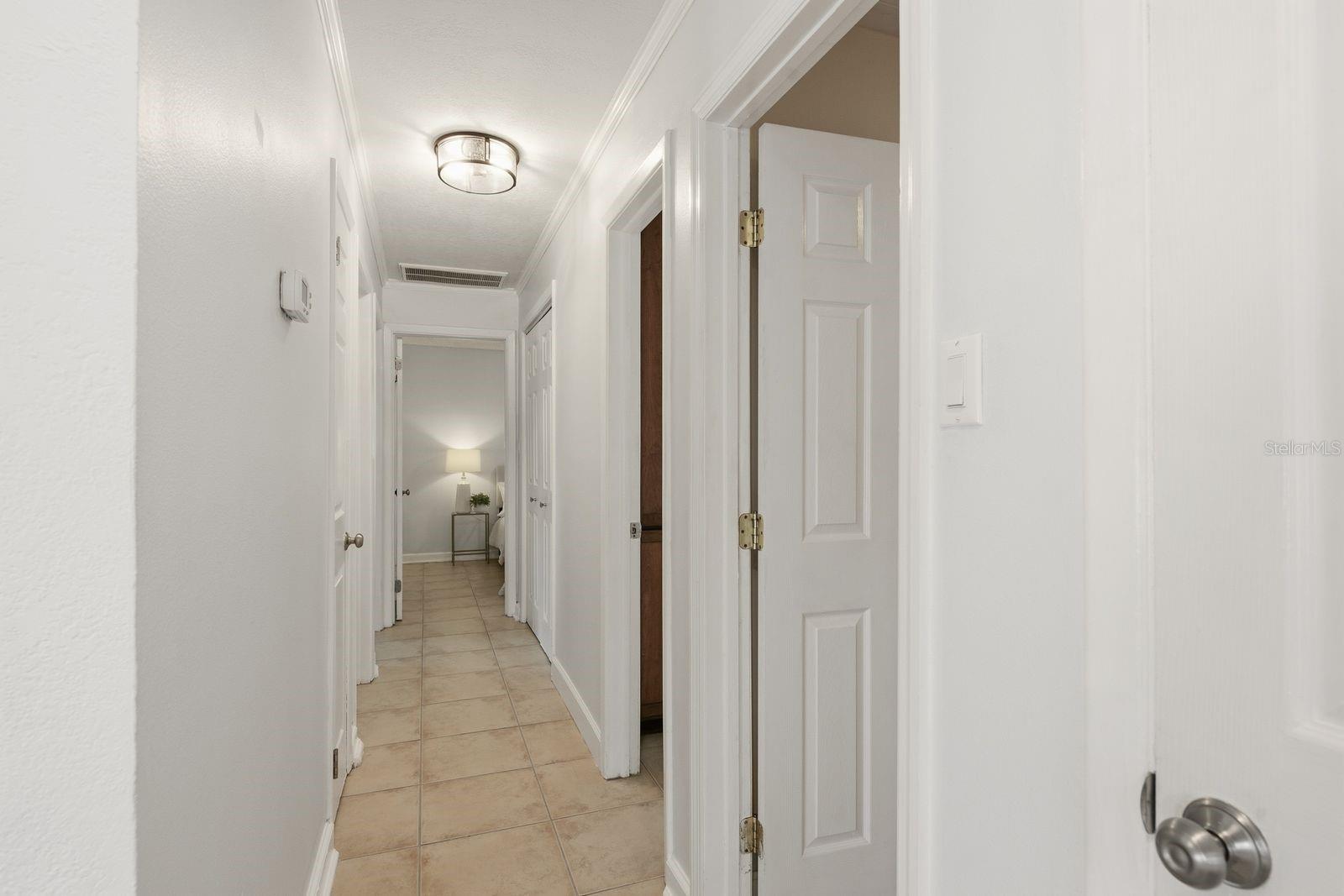 961 Lexington Dr Property Photo 25