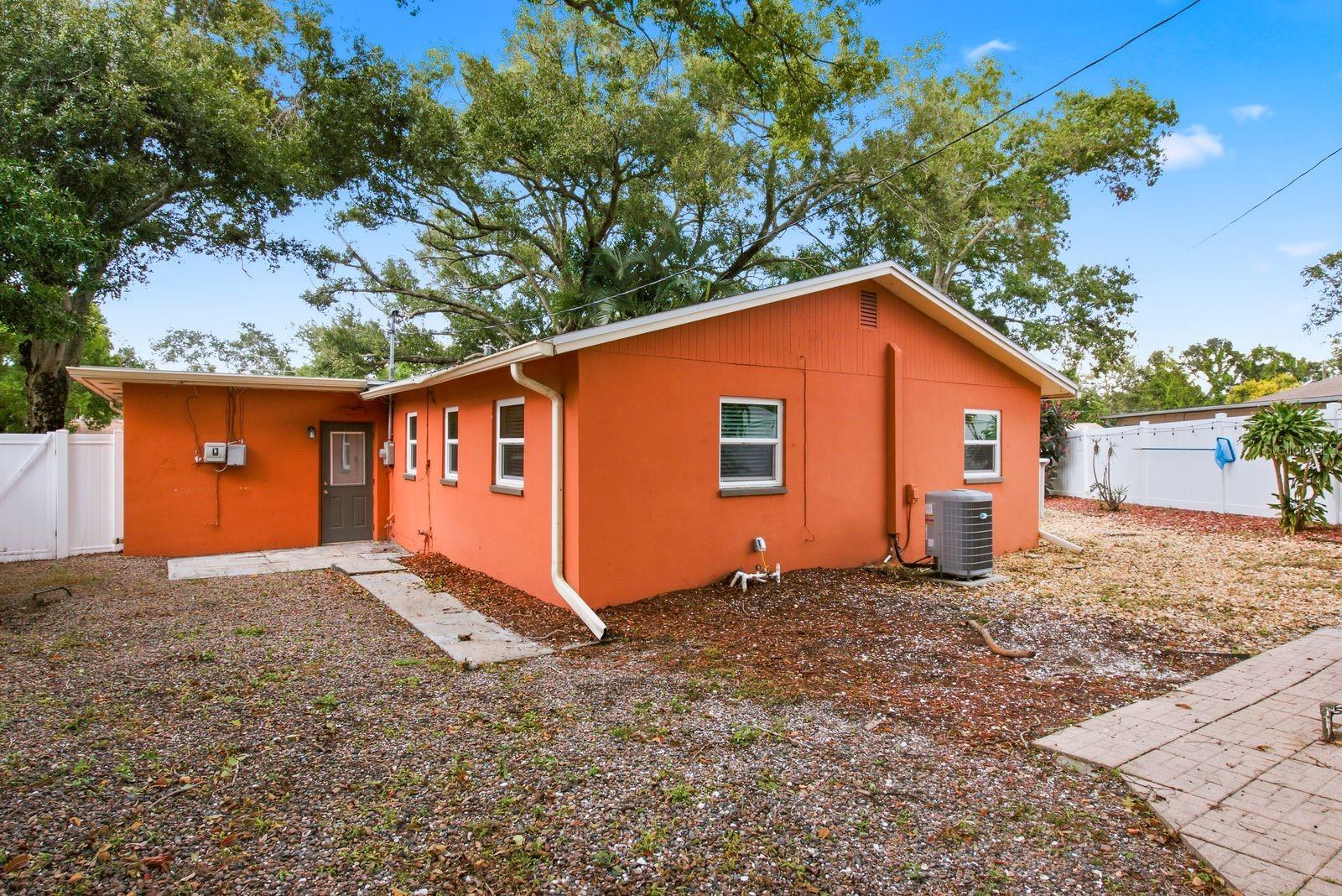 961 Lexington Dr Property Photo 34