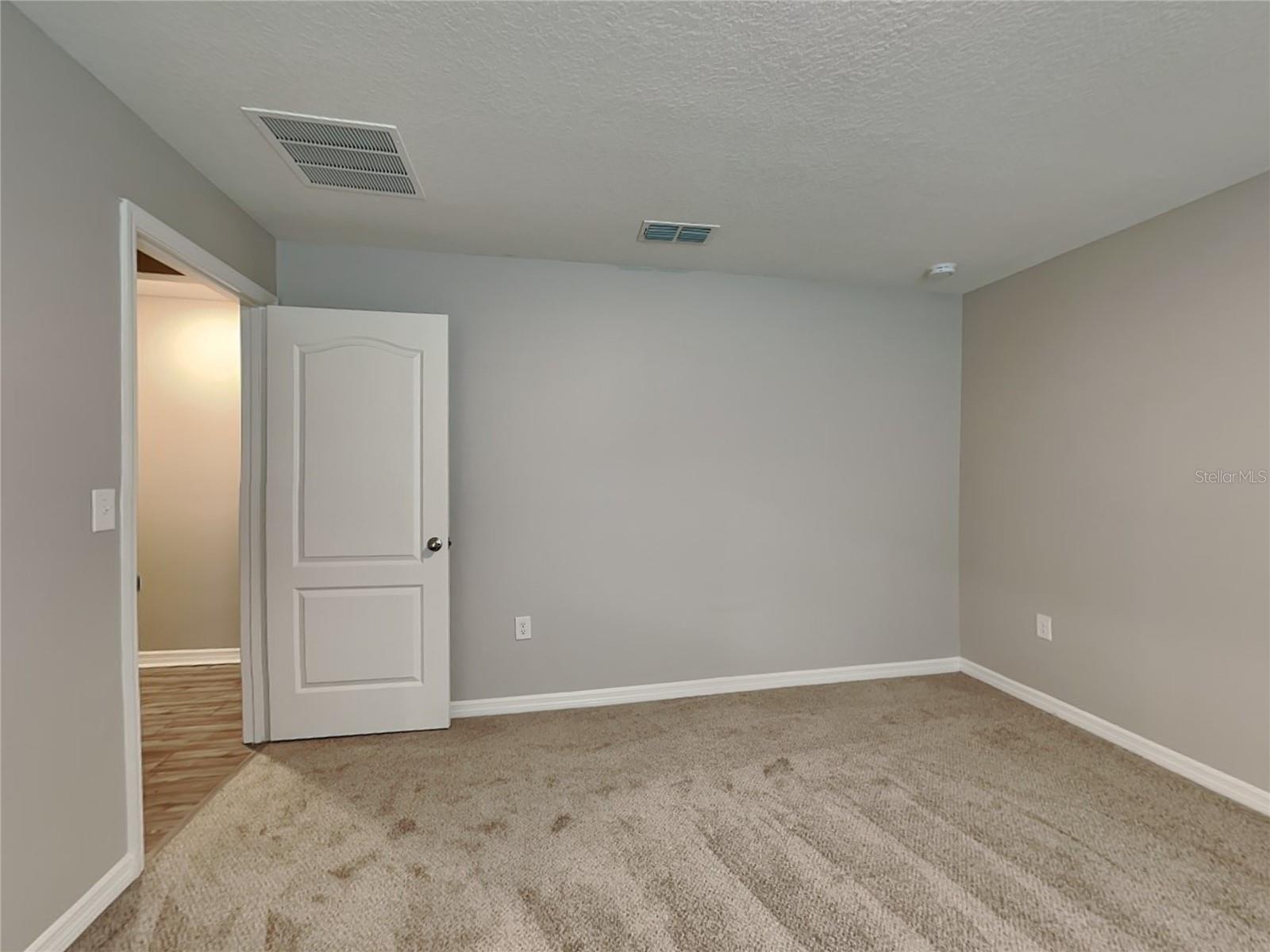 TB8512569 Property Photo 7