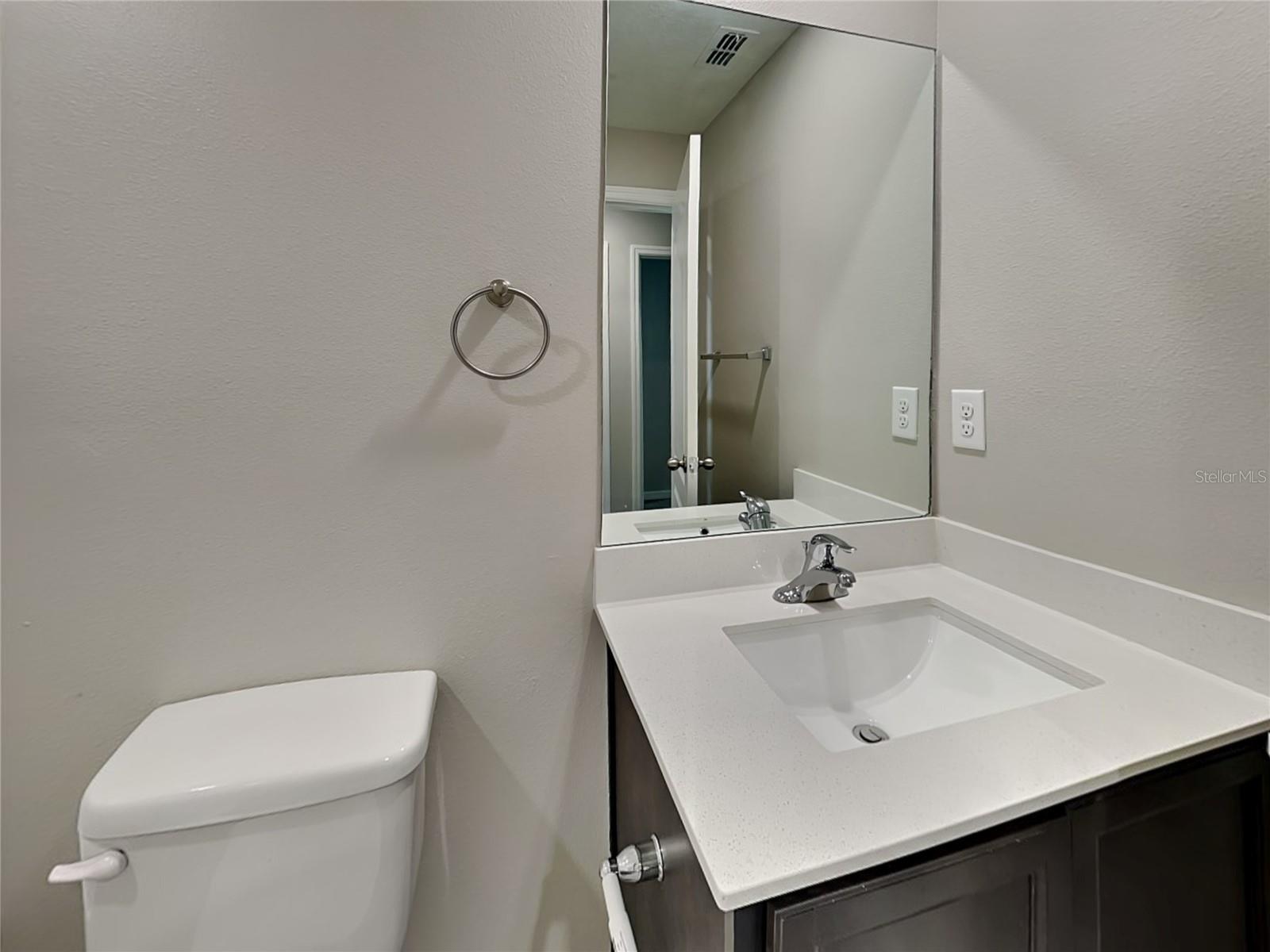TB8512569 Property Photo 13