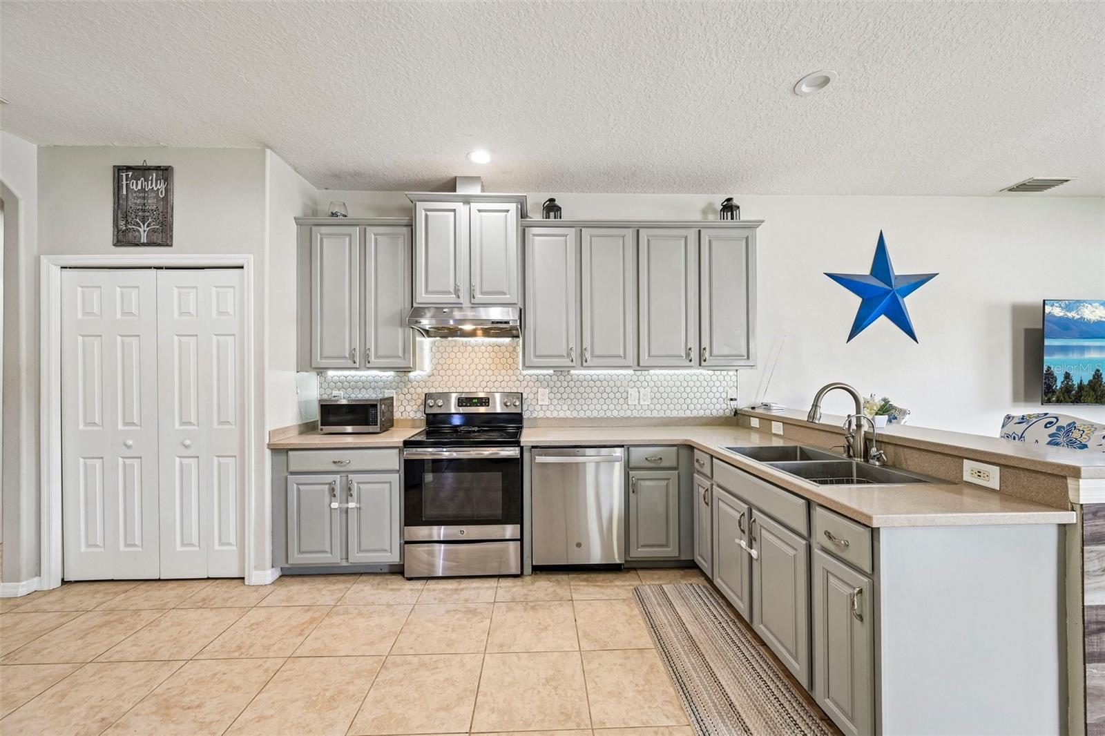 2910 127th Pl E Property Photo 7