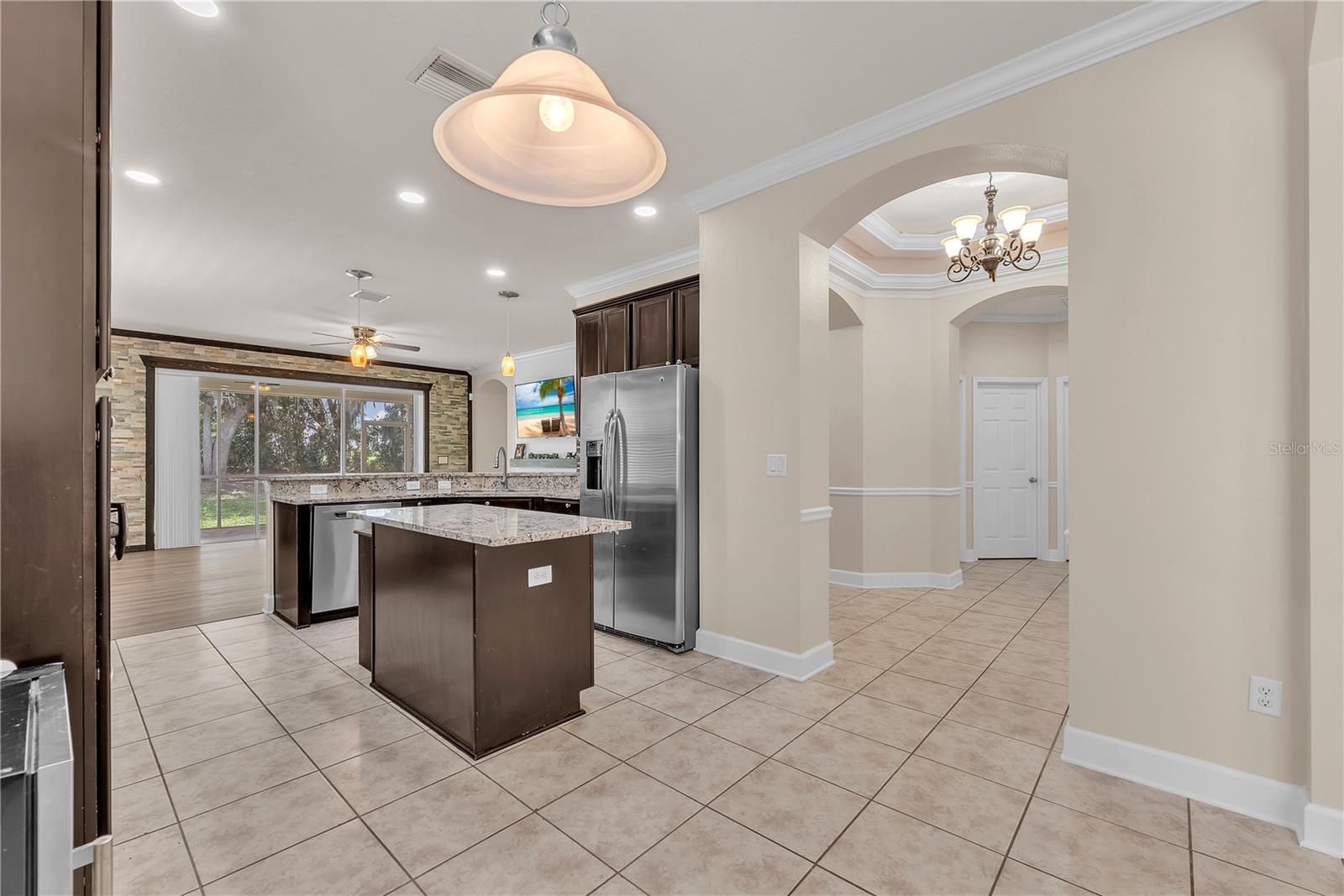 17433 New Cross Cir Property Photo 6