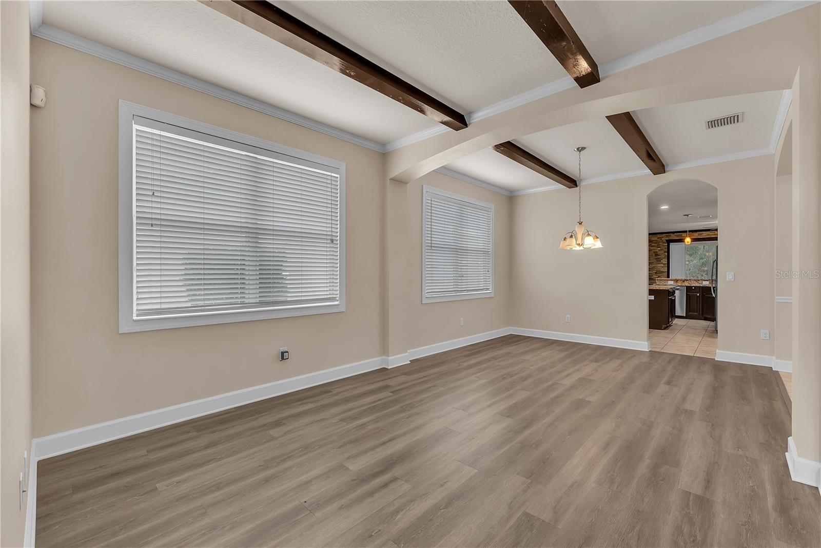 17433 New Cross Cir Property Photo 9