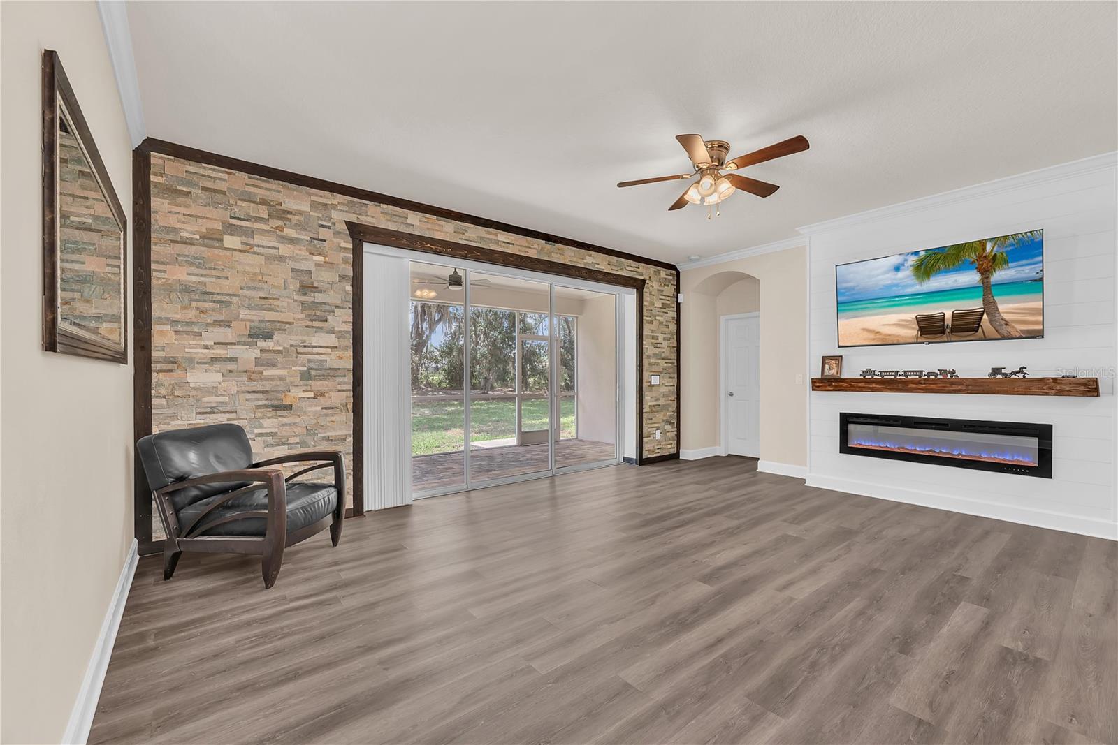17433 New Cross Cir Property Photo 11