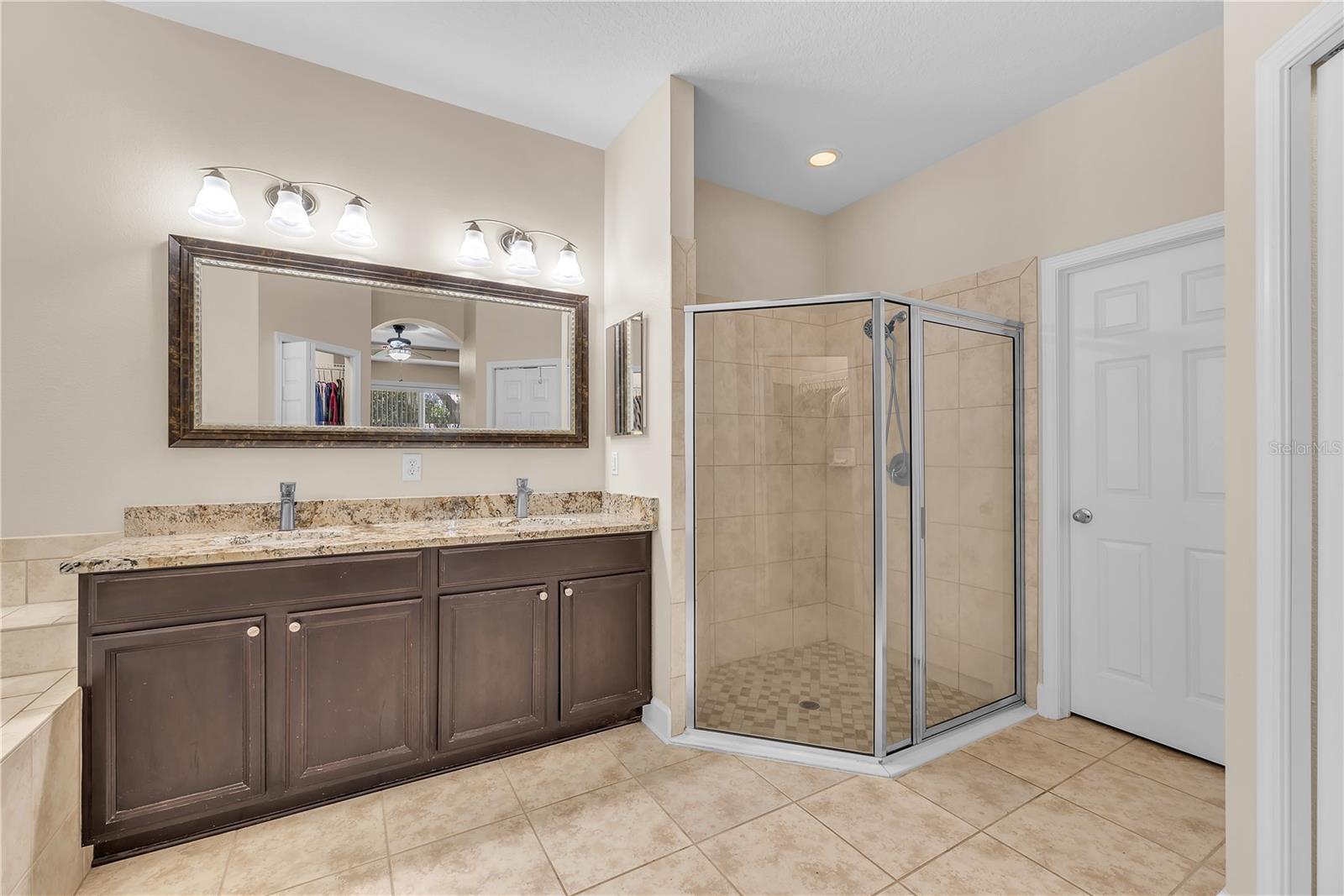 17433 New Cross Cir Property Photo 15