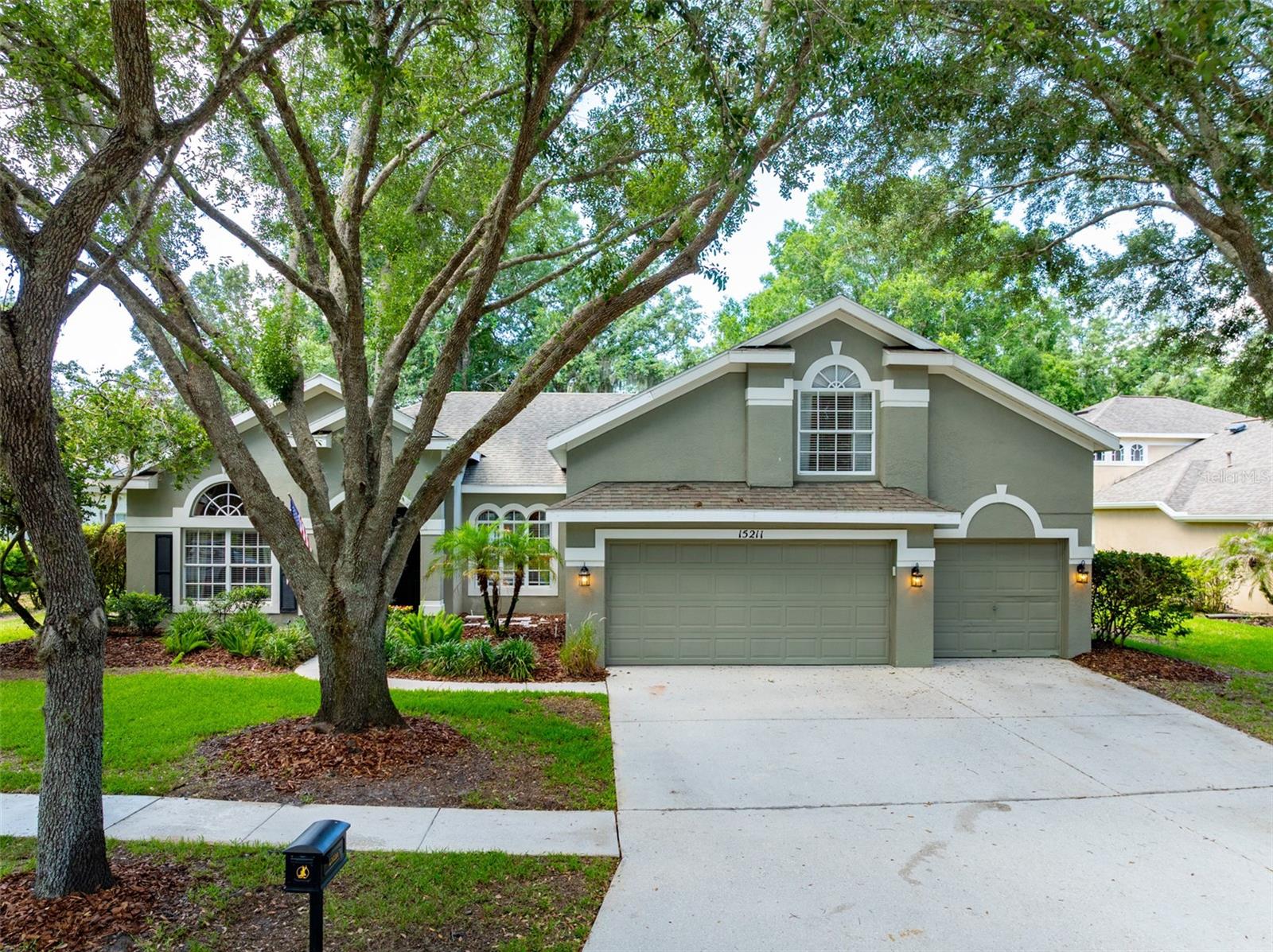 15211 Merlinglen Pl Property Photo 6
