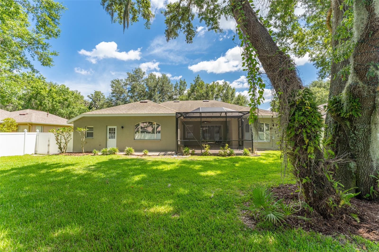 15211 Merlinglen Pl Property Photo 9