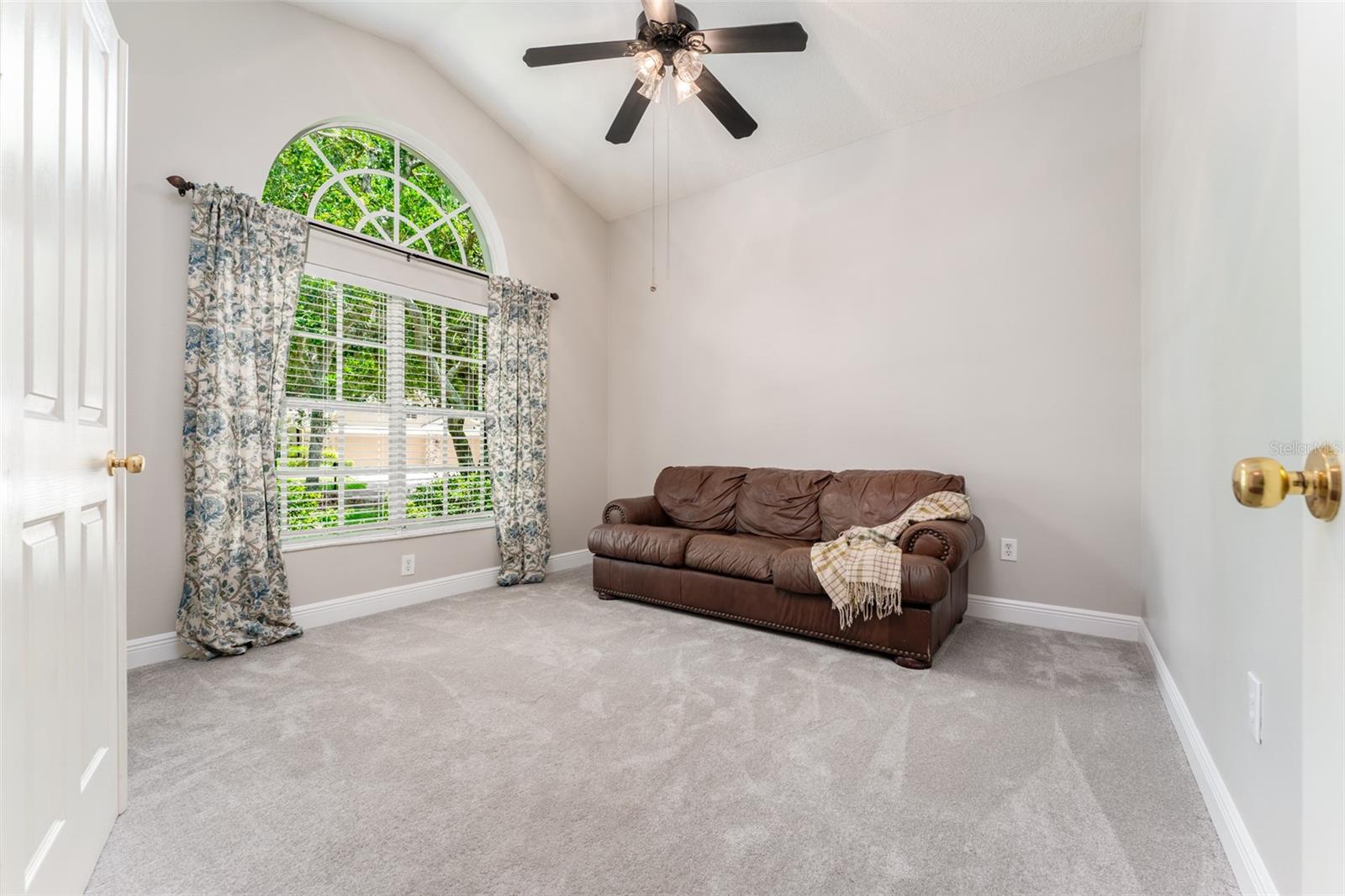 15211 Merlinglen Pl Property Photo 12