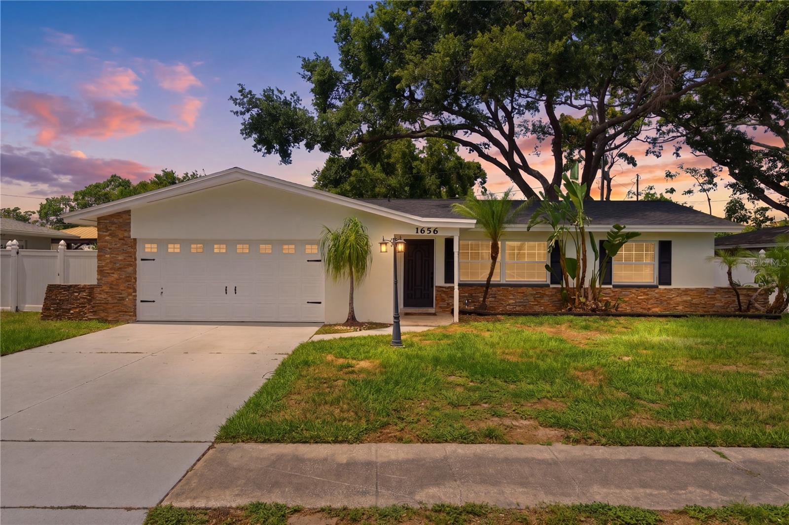 1656 WEBB DR