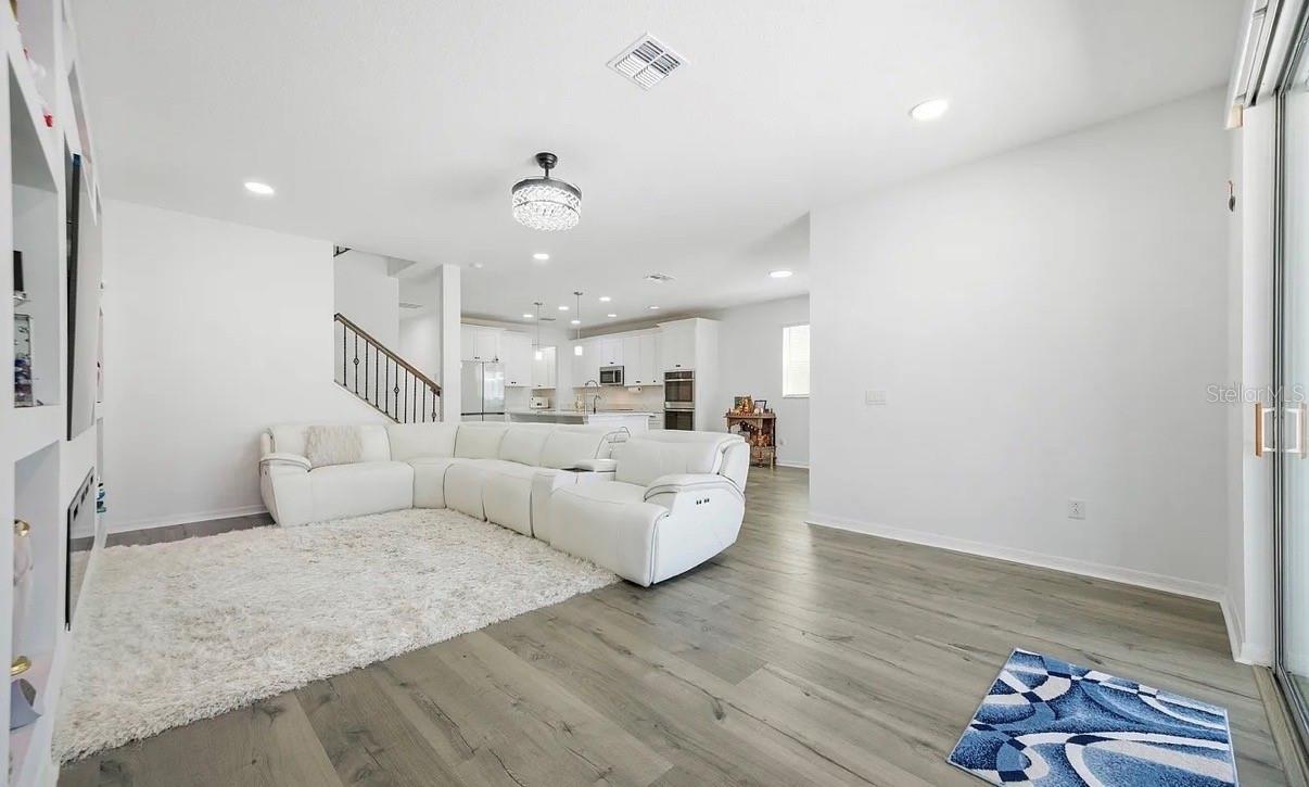 7792 Notched Pine Bnd Property Photo 6