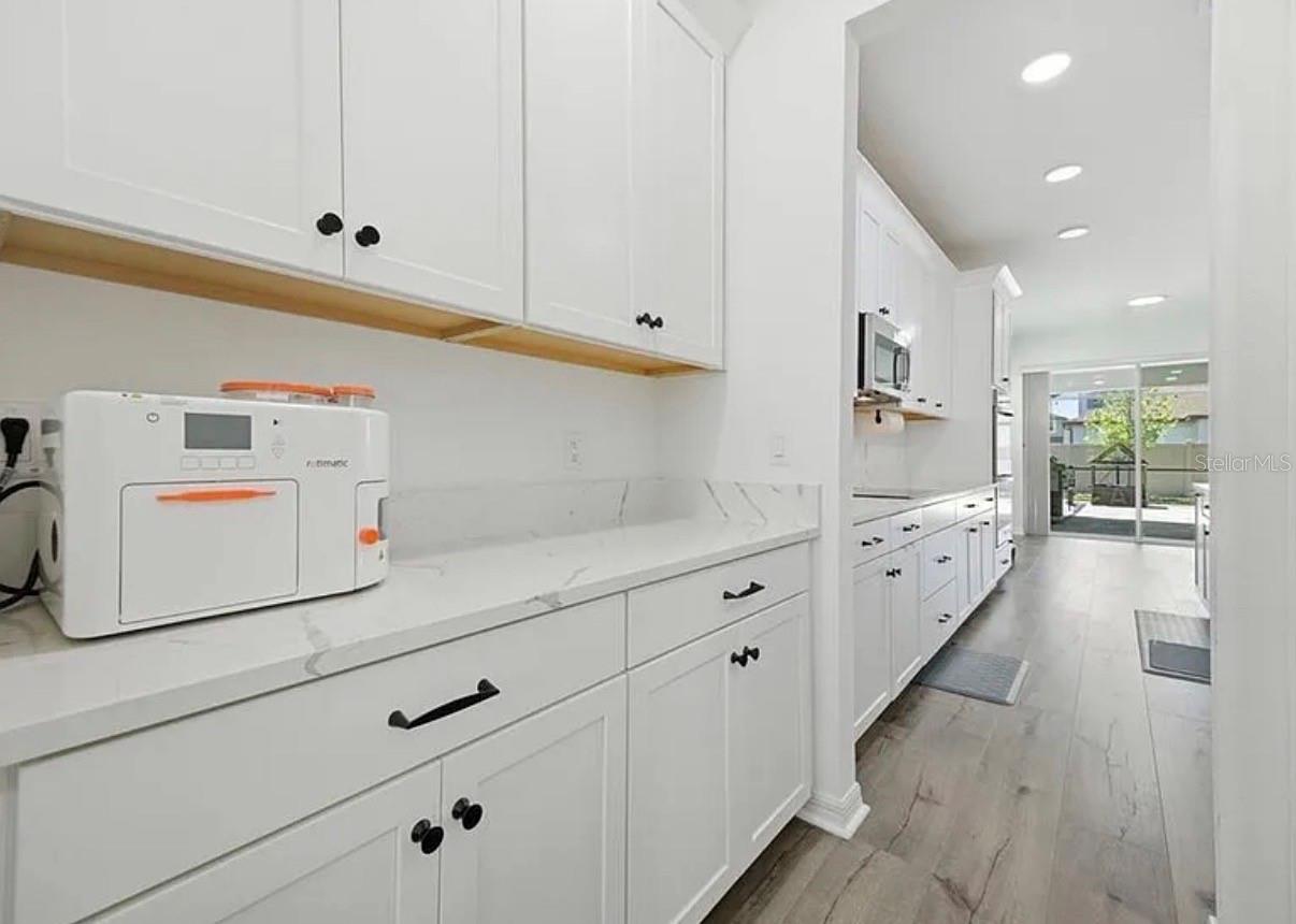 7792 Notched Pine Bnd Property Photo 9