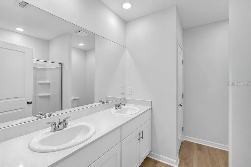 13729 Squall Ln Property Photo 15