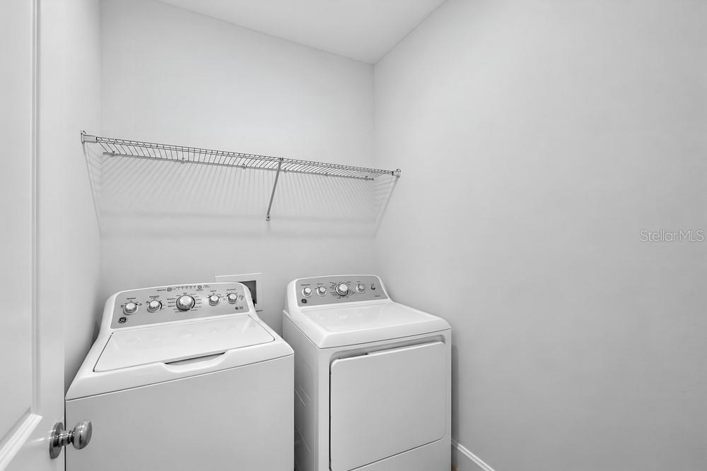 13729 Squall Ln Property Photo 24