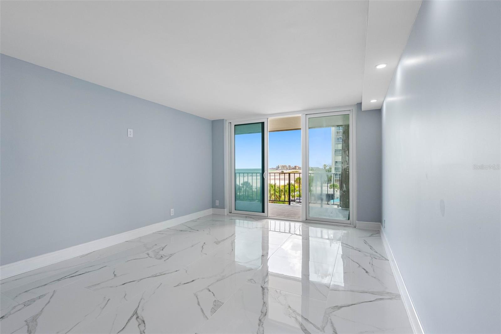 1400 Gulf Blvd #409 Property Photo 30