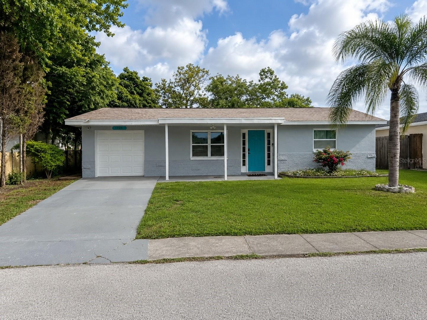 7325 Ivanhoe Dr Property Photo 1