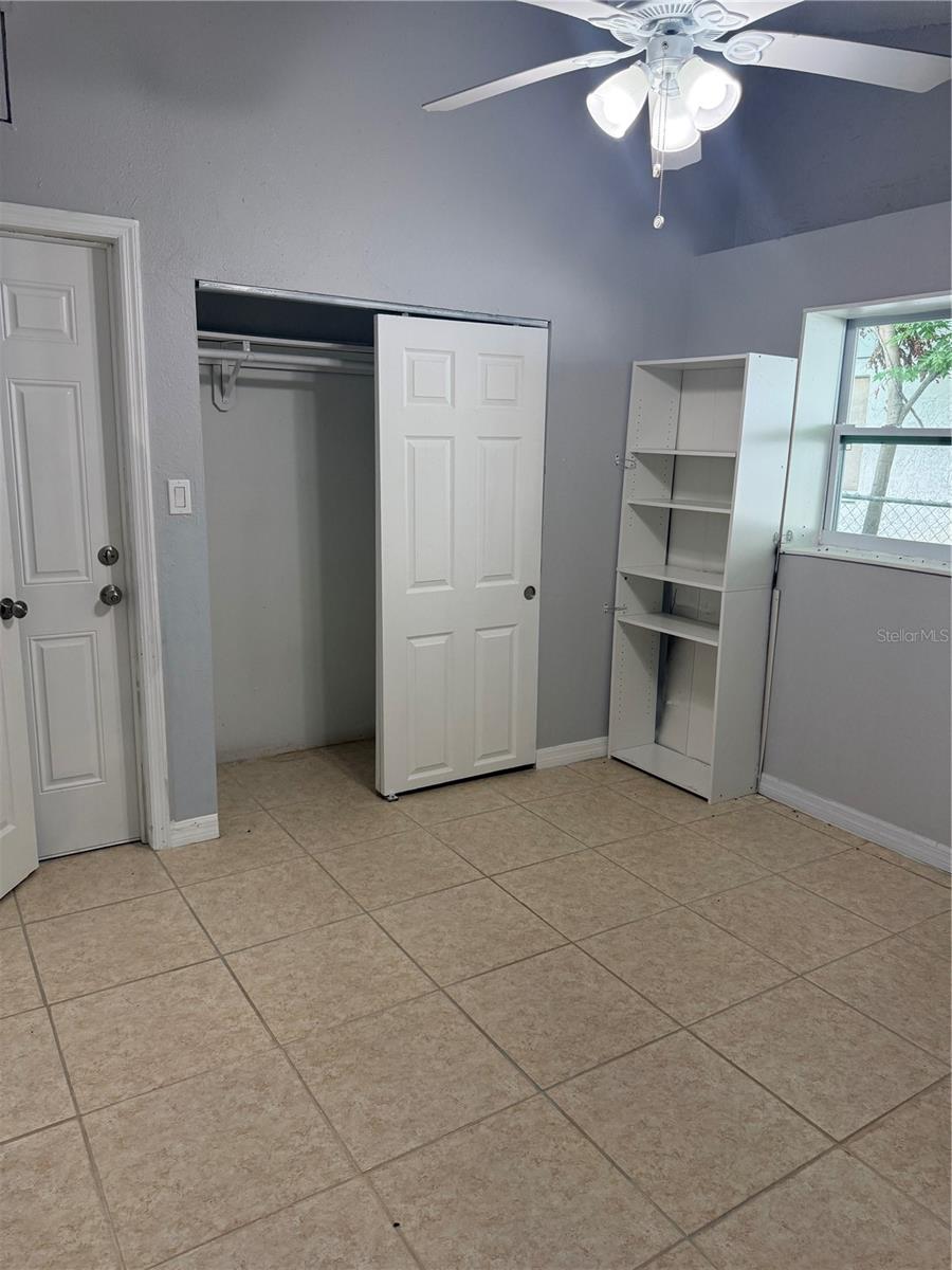 7325 Ivanhoe Dr Property Photo 4