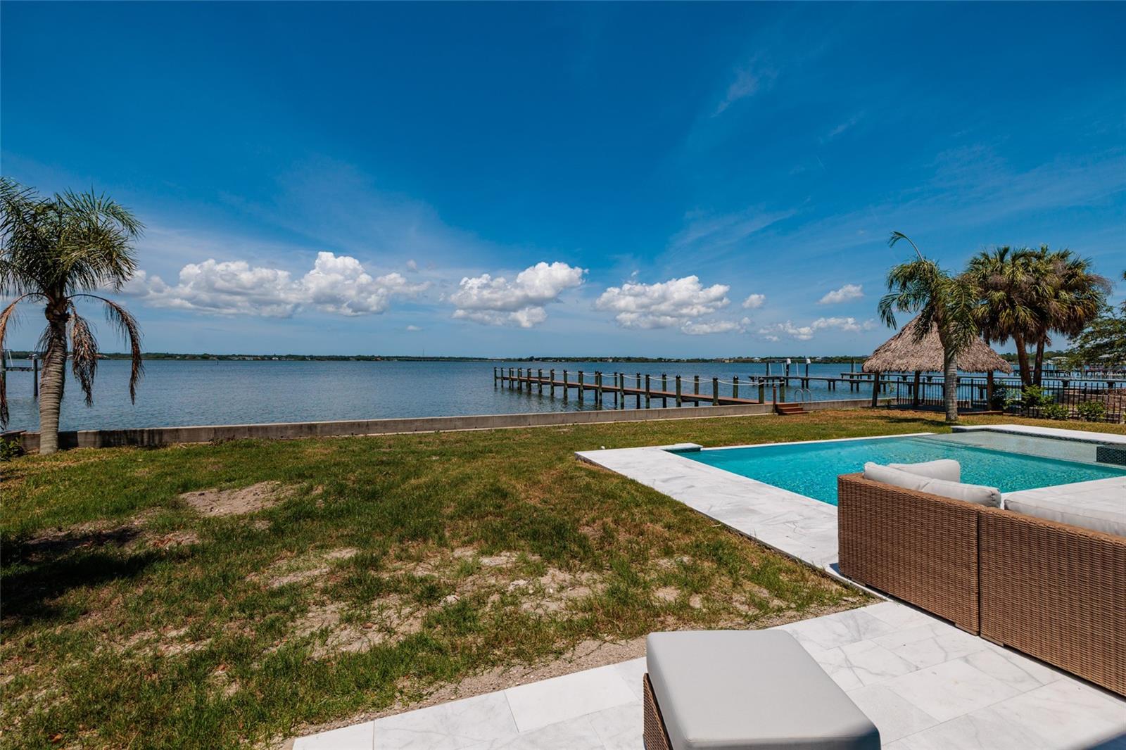 412 Shore Dr E Property Photo 25