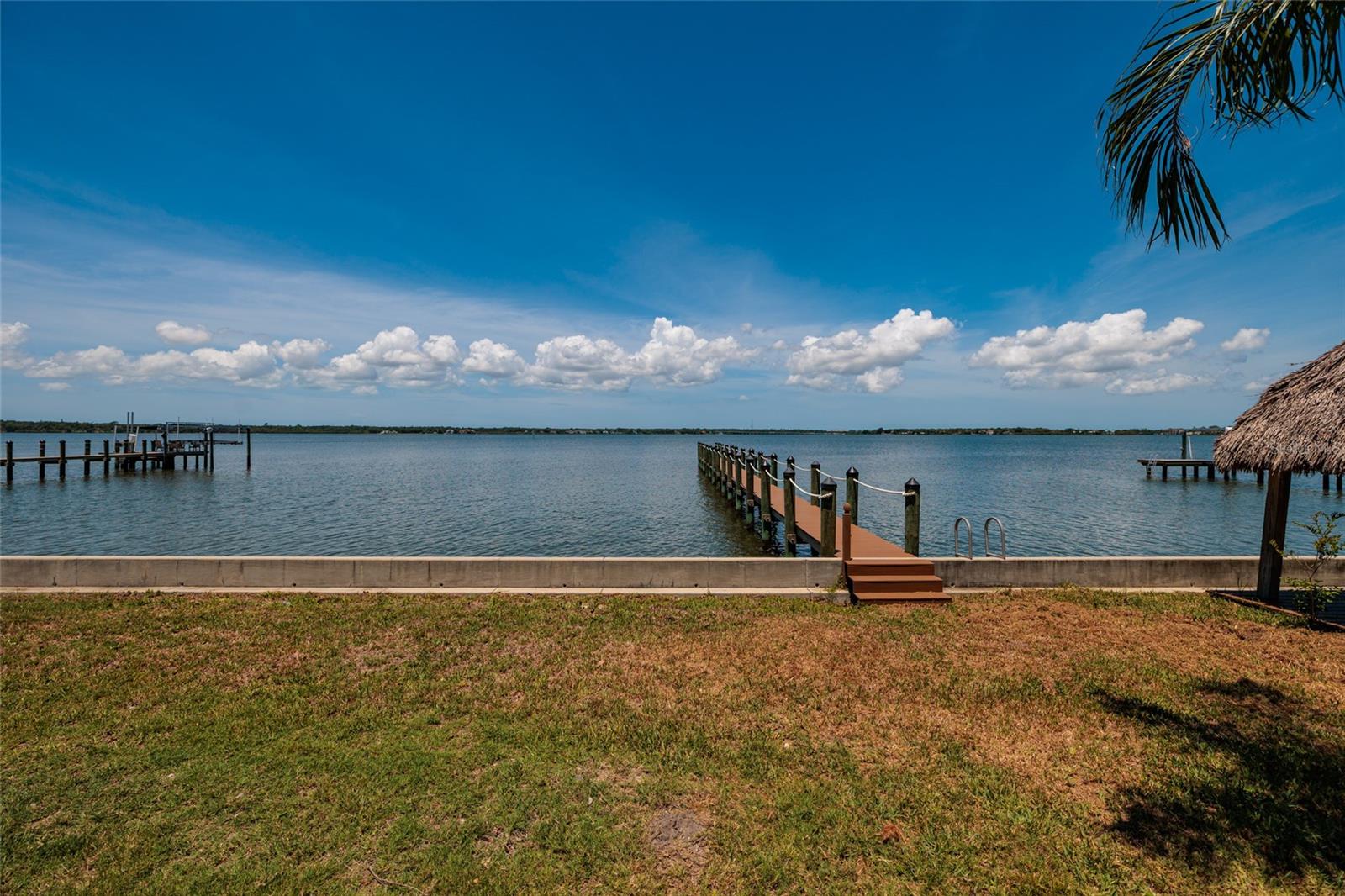 412 Shore Dr E Property Photo 26
