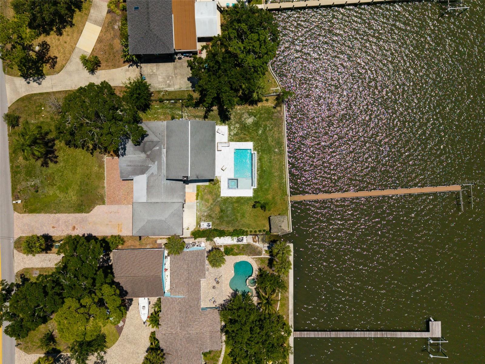 412 Shore Dr E Property Photo 65
