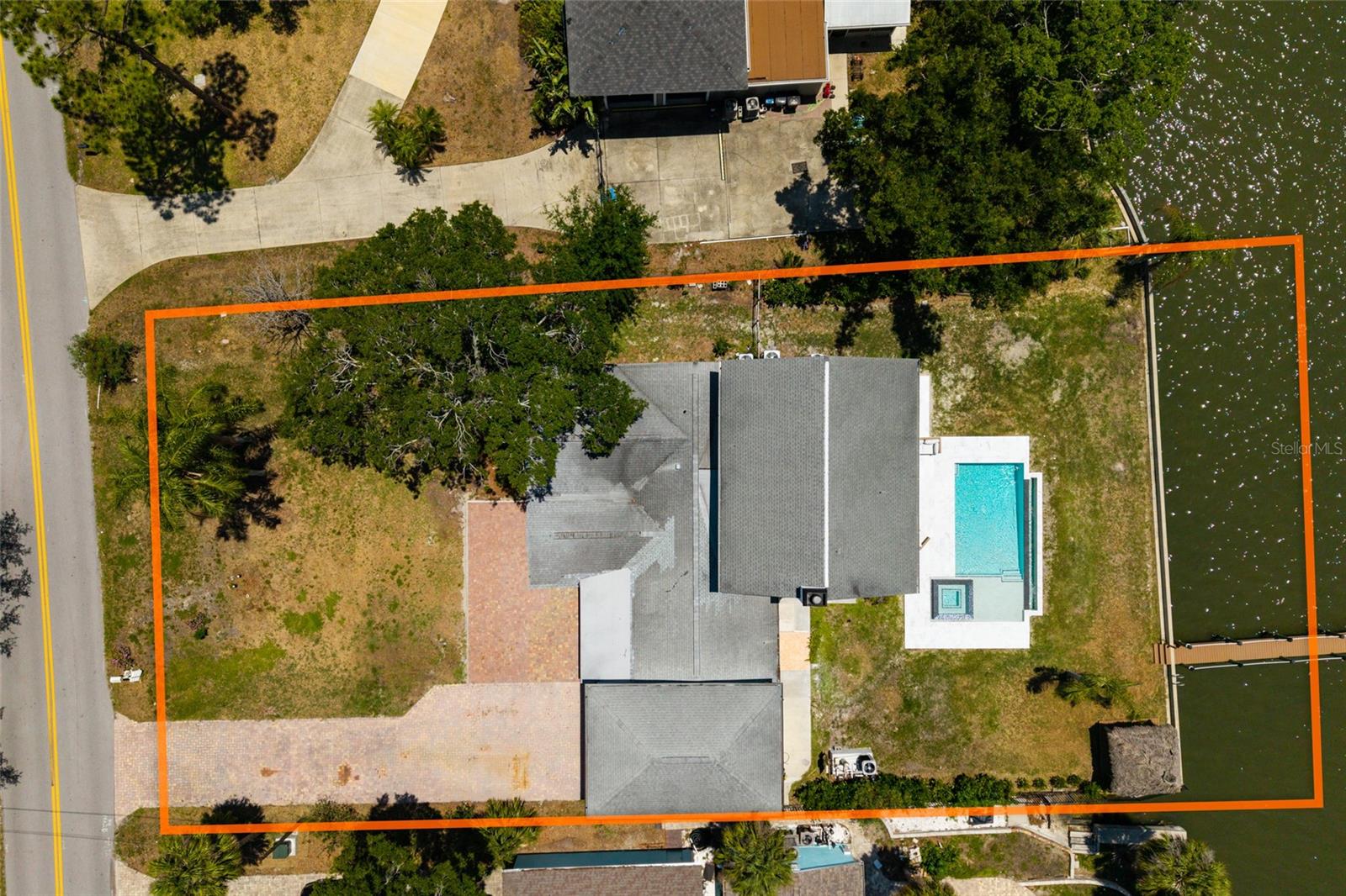 412 Shore Dr E Property Photo 66