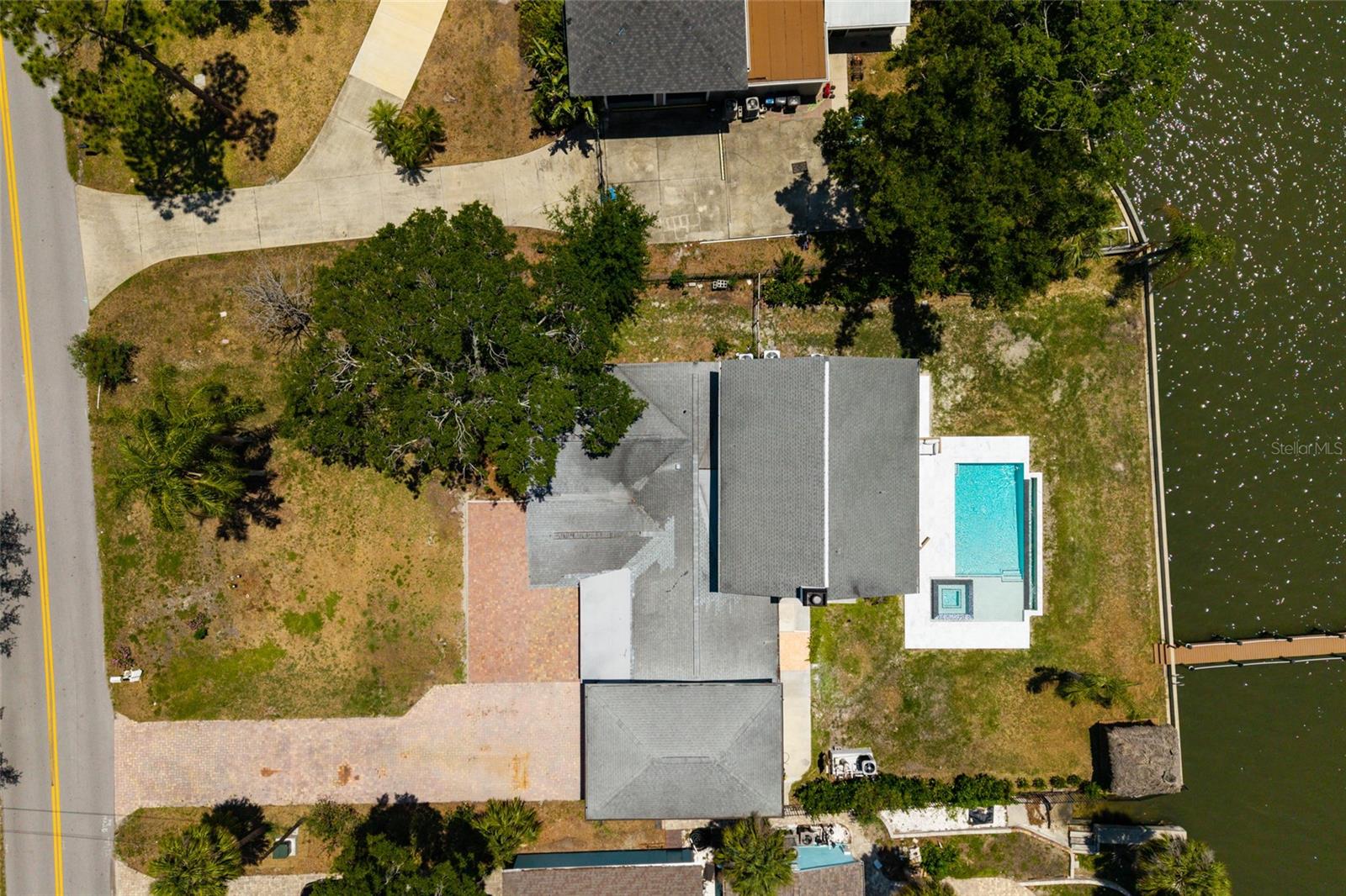412 Shore Dr E Property Photo 67