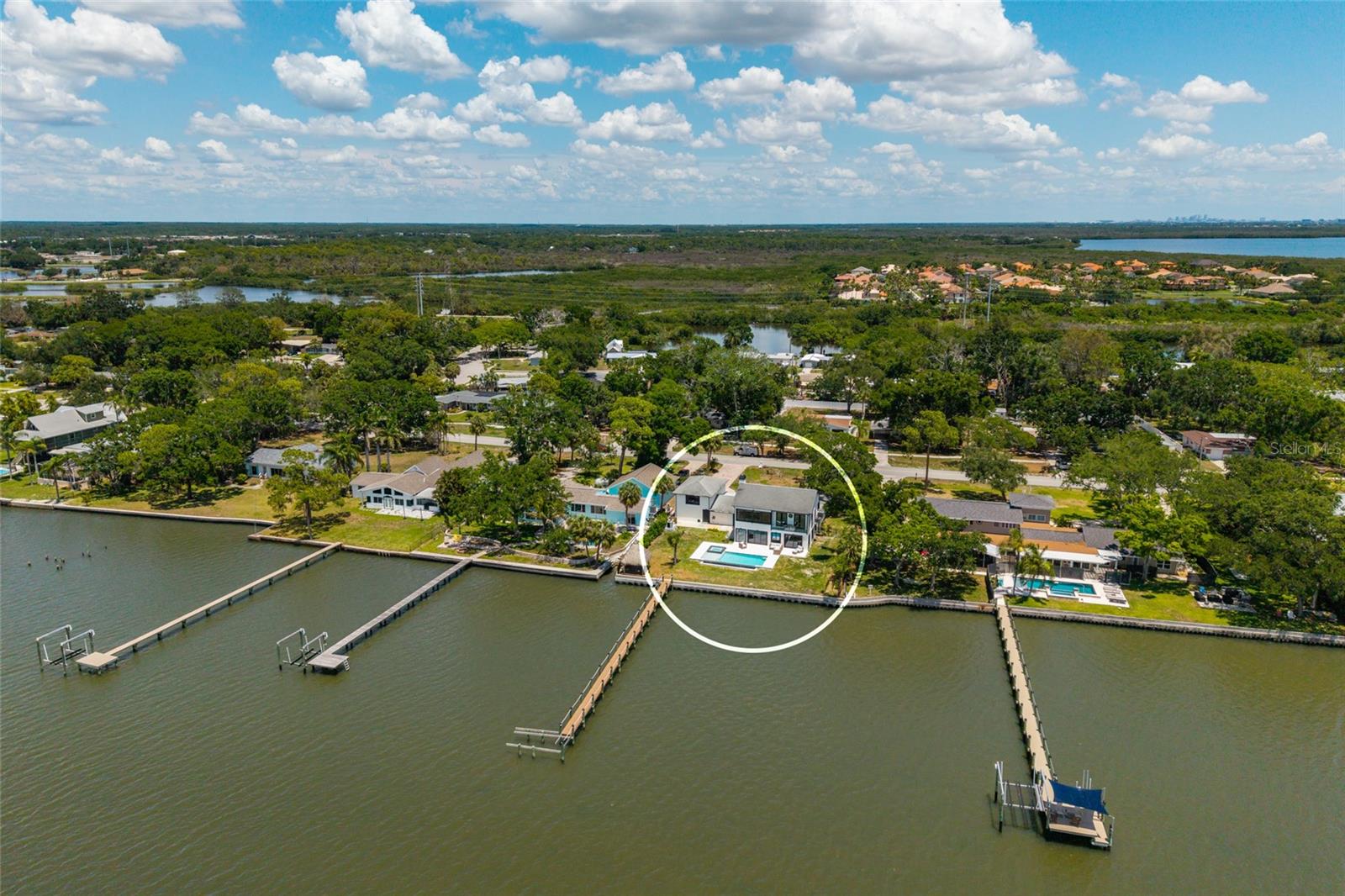 412 Shore Dr E Property Photo 69