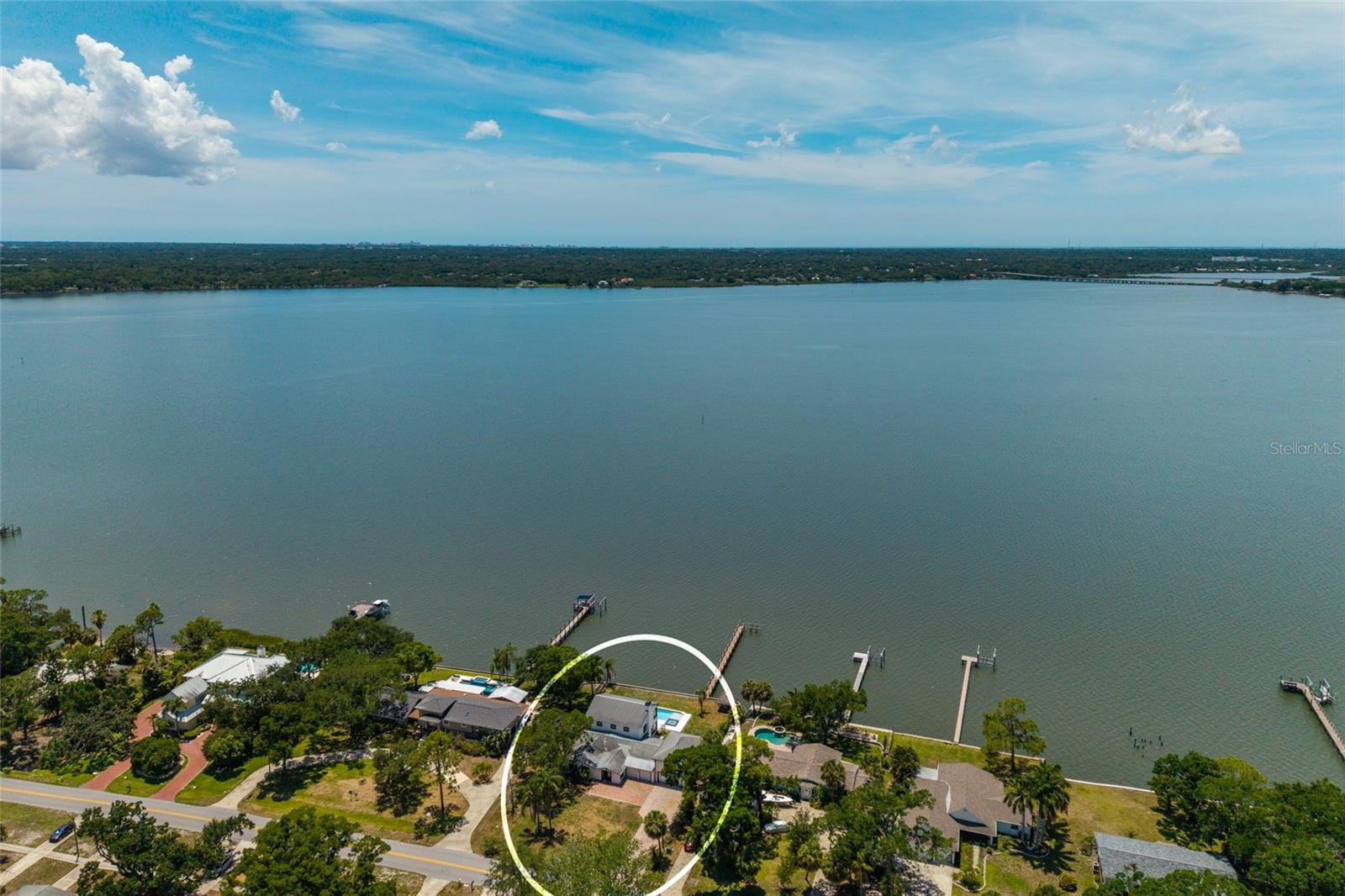 412 Shore Dr E Property Photo 72