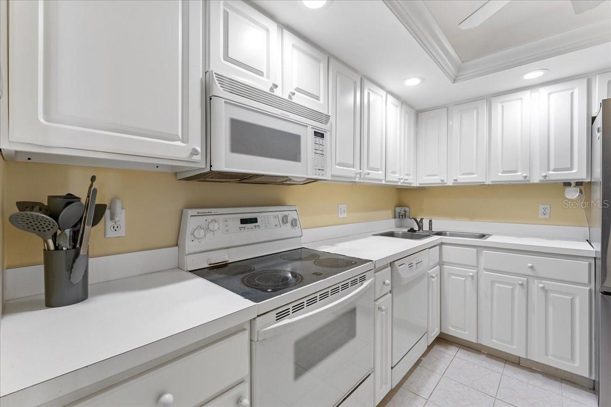 5220 Brittany Dr S #1501 Property Photo 21