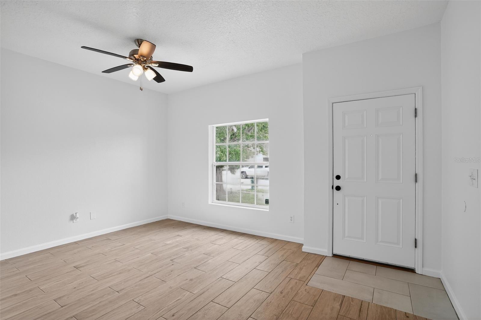 1923 Yellowfin Dr Property Photo 2