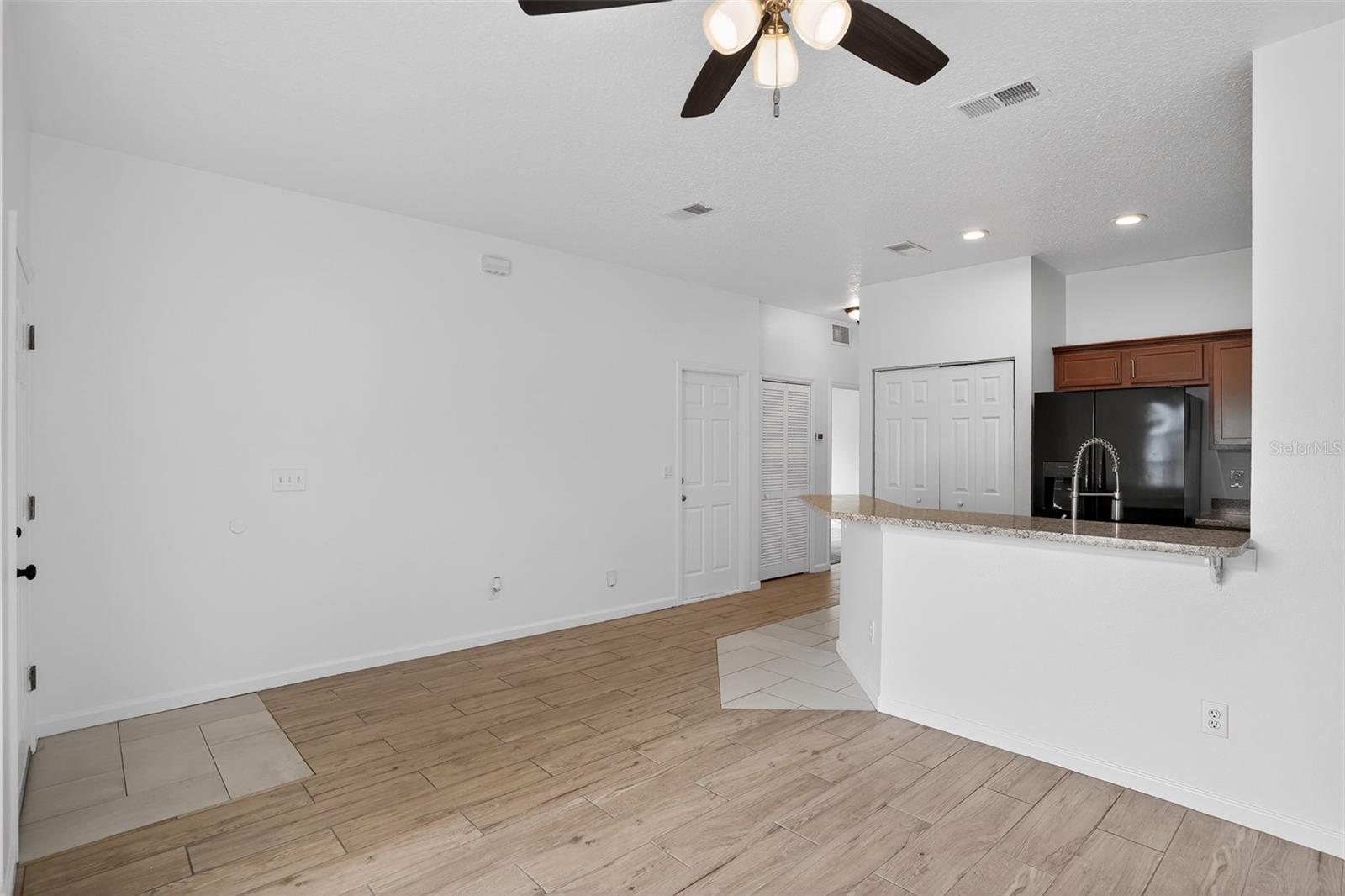 1923 Yellowfin Dr Property Photo 3