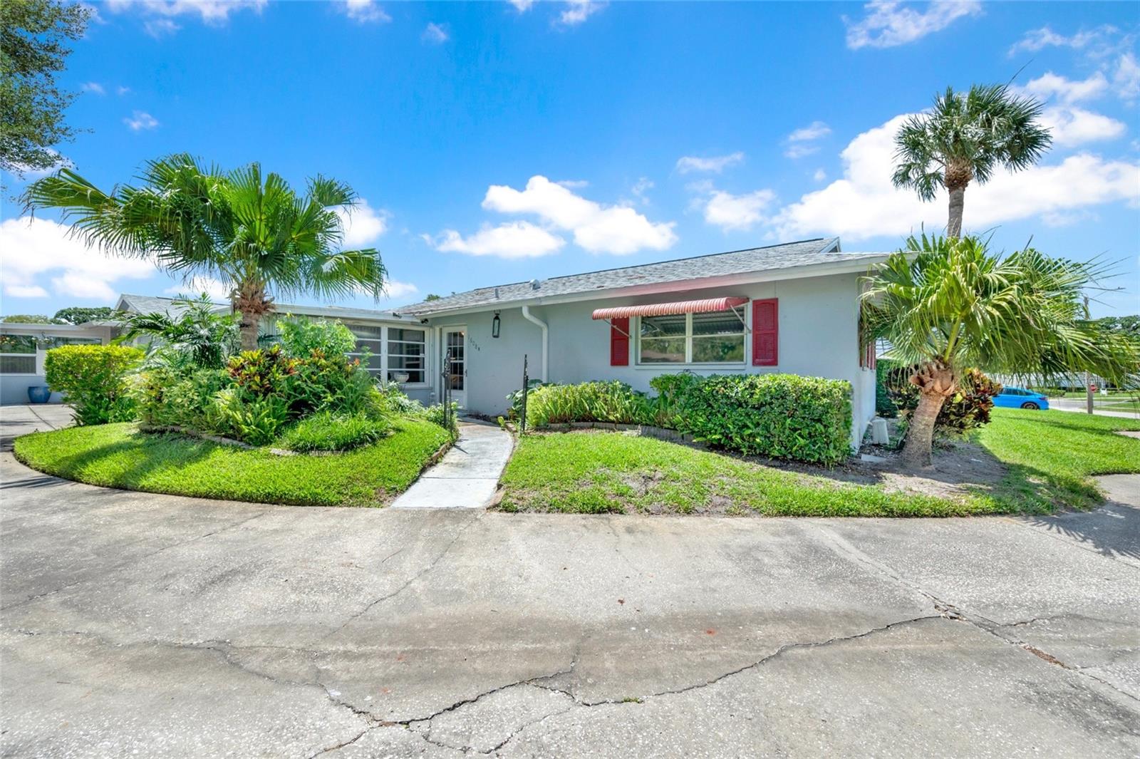 1608 Whitebridge Dr #b Property Photo 3