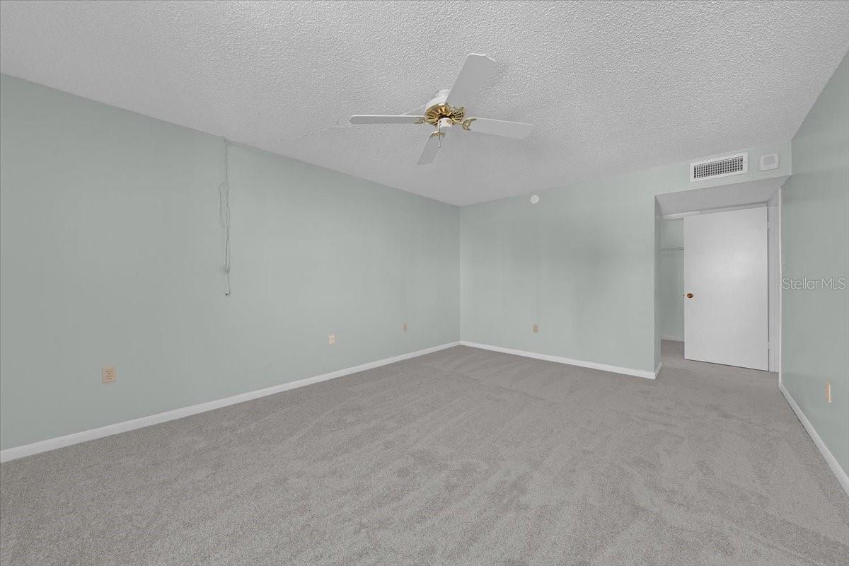 660 Island Way #301 Property Photo 16