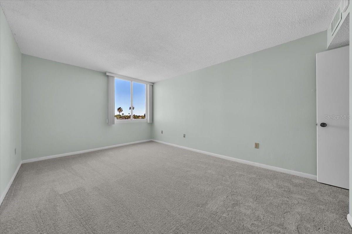 660 Island Way #301 Property Photo 18